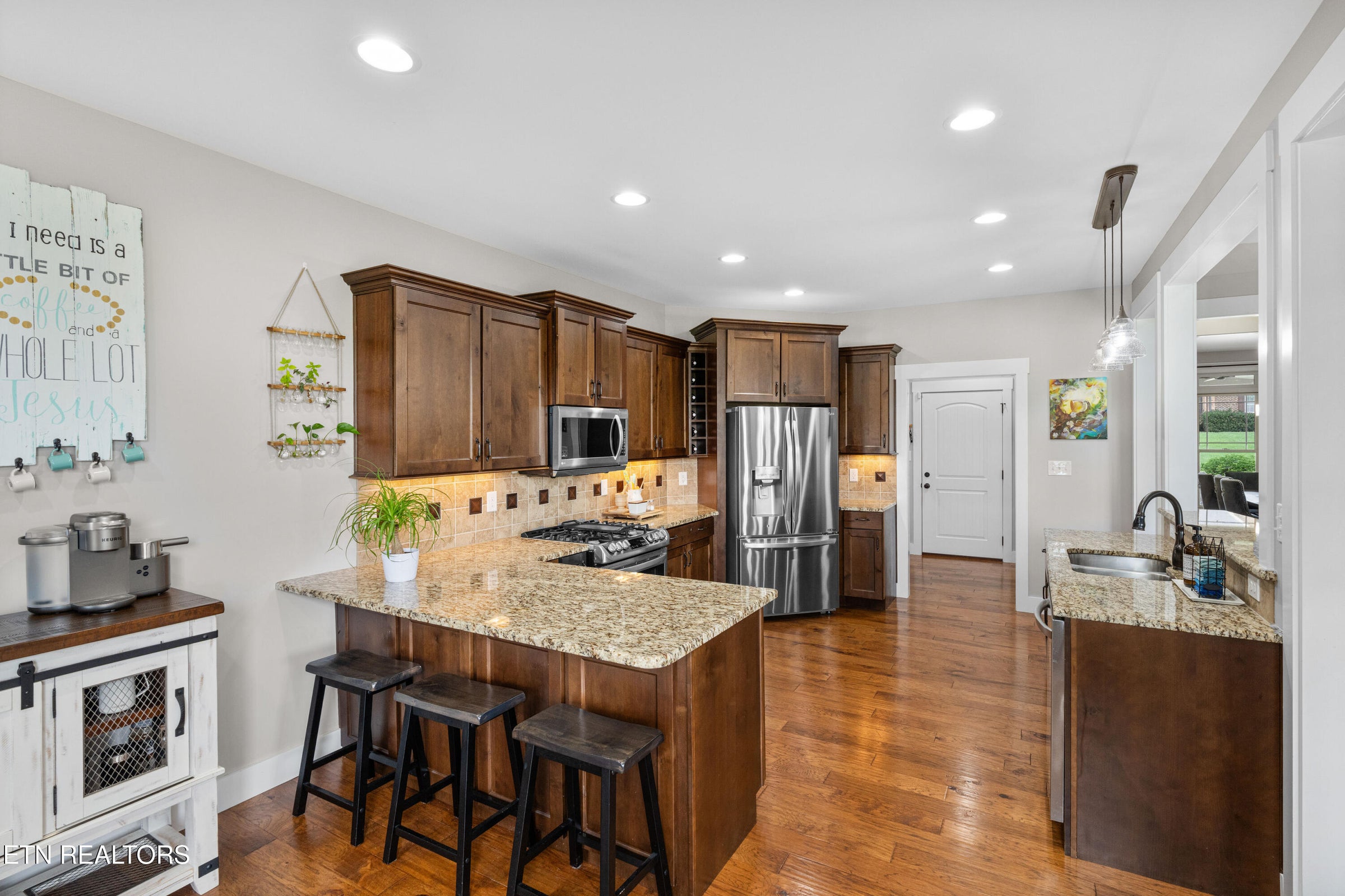 Maryville, Tennessee, 37804, United States, 4 Bedrooms Bedrooms, ,2 BathroomsBathrooms,Residential,Forsale,1973599