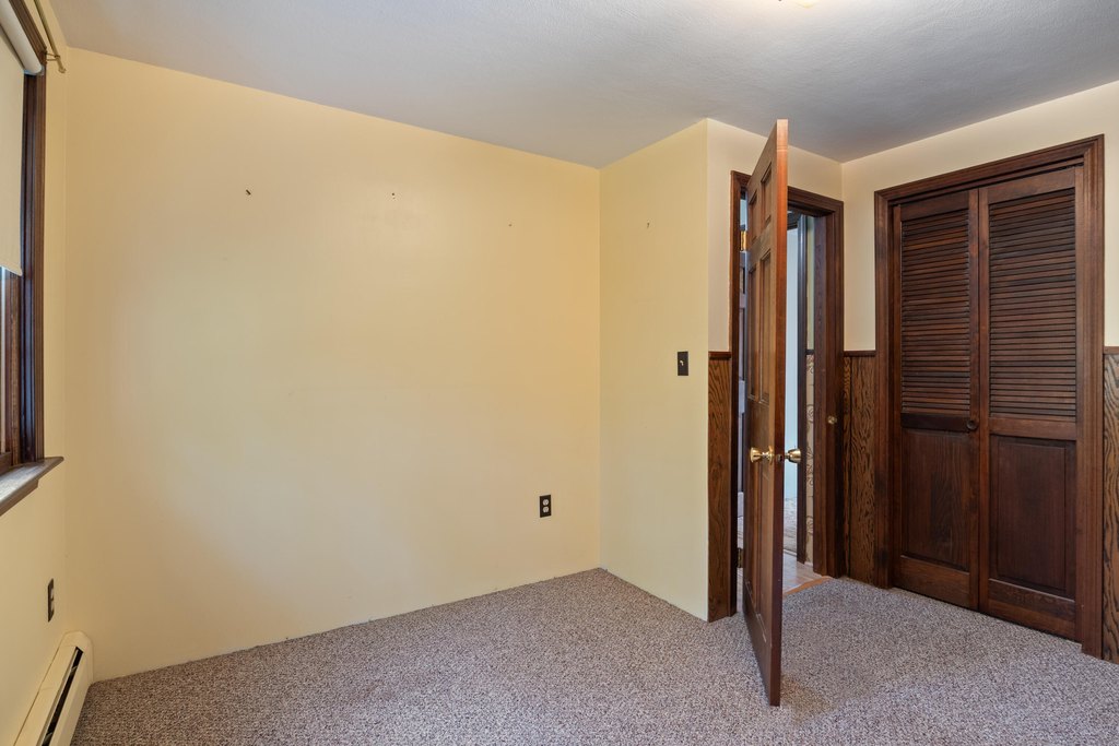 Eliot, Maine, 03903, United States, 4 Bedrooms Bedrooms, ,2 BathroomsBathrooms,Residential,Forsale,2002417