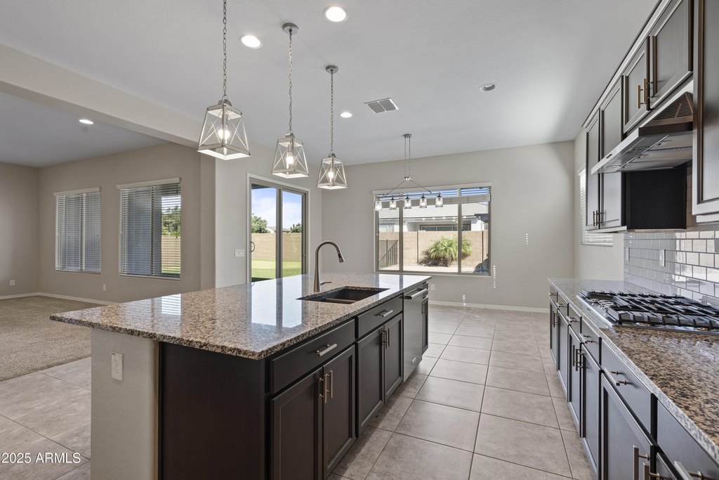 Mesa, Arizona, 85212, United States, 4 Bedrooms Bedrooms, ,3.5 BathroomsBathrooms,Residential,Forsale,2014401