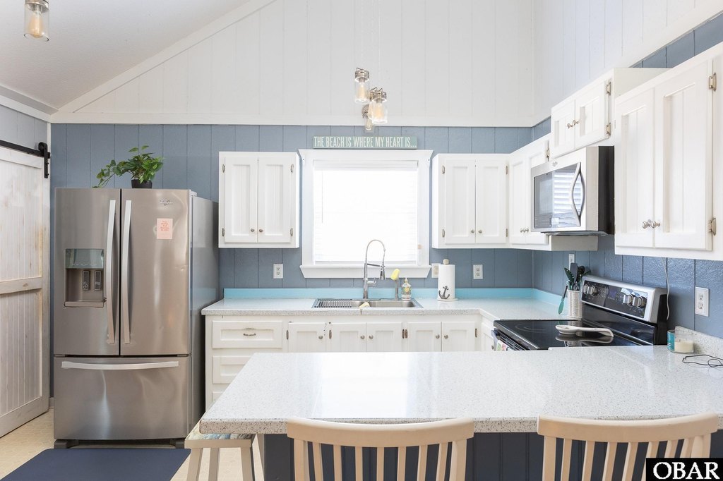 Corolla, North Carolina, 27927, United States, 5 Bedrooms Bedrooms, ,3 BathroomsBathrooms,Residential,Forsale,1993766