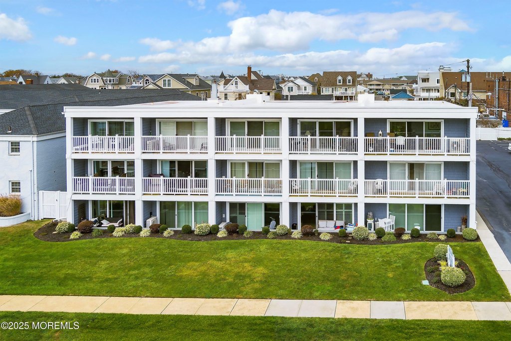 Belmar, New Jersey, 07719, United States, 1 Bedroom Bedrooms, ,1 BathroomBathrooms,Residential,Forsale,1984547