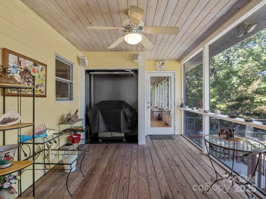 Landrum, South Carolina, 29356, United States, 2 Bedrooms Bedrooms, ,2.5 BathroomsBathrooms,Residential,Forsale,2004298