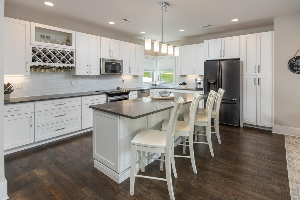 Harrison, Tennessee, 37341, United States, 4 Bedrooms Bedrooms, ,2.5 BathroomsBathrooms,Residential,Forsale,1922197