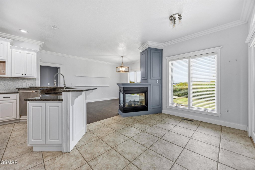 Sevierville, Tennessee, 37862, United States, 4 Bedrooms Bedrooms, ,3.5 BathroomsBathrooms,Residential,Forsale,1942459