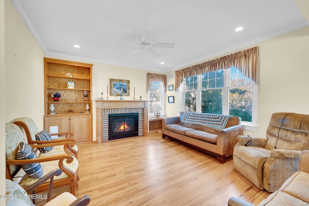 Manasquan, New Jersey, 08736, United States, 5 Bedrooms Bedrooms, ,3.5 BathroomsBathrooms,Residential,Forsale,1984562