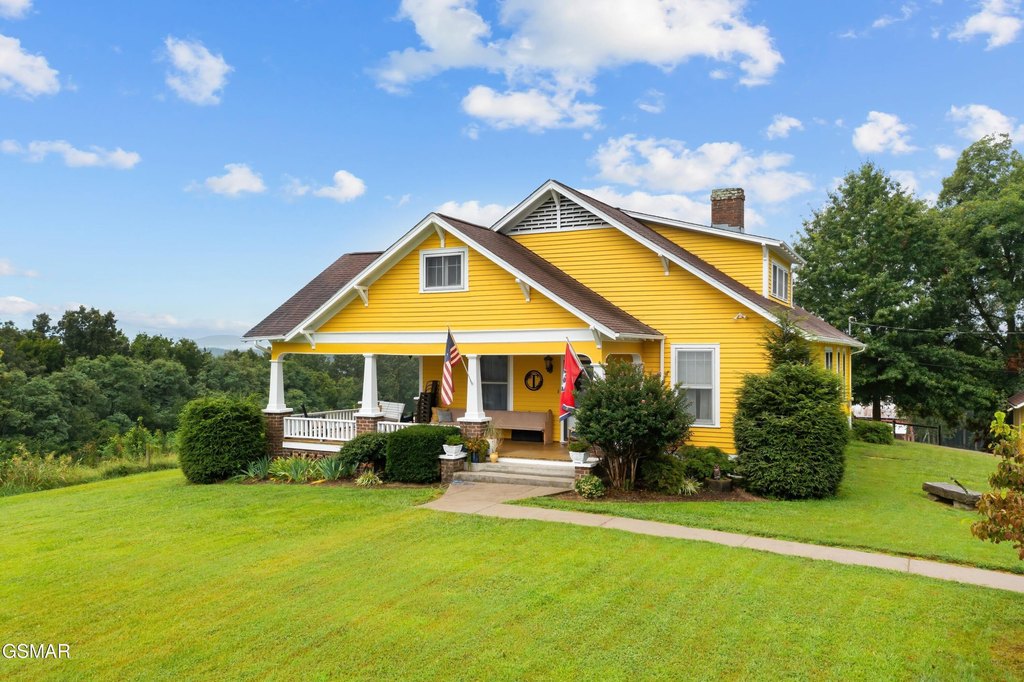 Dandridge, Tennessee, 37725, United States, 3 Bedrooms Bedrooms, ,2 BathroomsBathrooms,Residential,Forsale,1988735