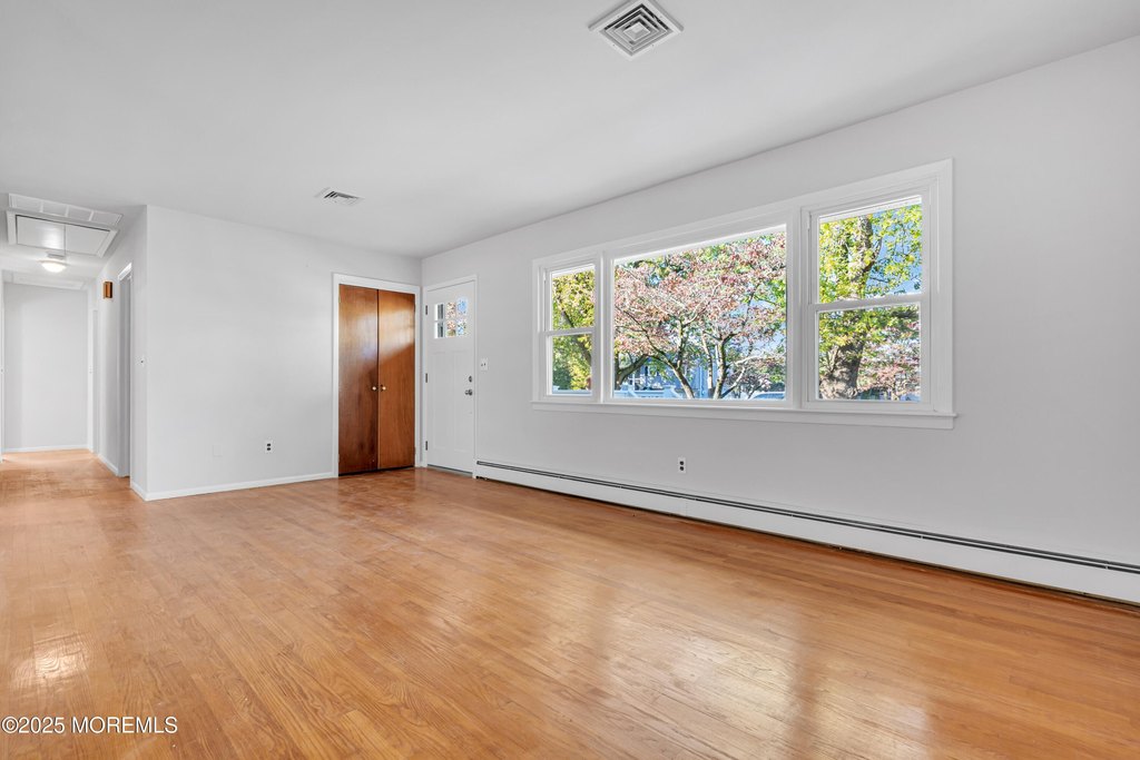 Toms River, New Jersey, 08753, United States, 4 Bedrooms Bedrooms, ,2 BathroomsBathrooms,Residential,Forsale,1994042