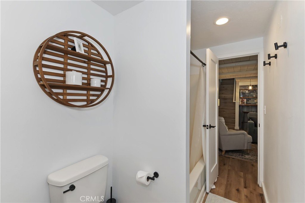 Lake Arrowhead, California, 92352, United States, 4 Bedrooms Bedrooms, ,2 BathroomsBathrooms,Residential,Forsale,1934027