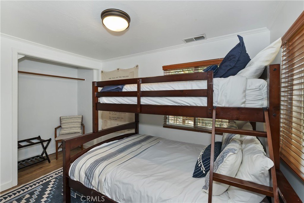 Lake Arrowhead, California, 92352, United States, 4 Bedrooms Bedrooms, ,2 BathroomsBathrooms,Residential,Forsale,1934027