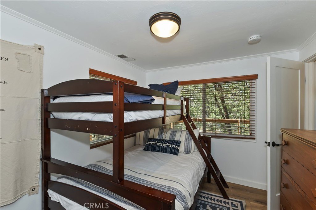 Lake Arrowhead, California, 92352, United States, 4 Bedrooms Bedrooms, ,2 BathroomsBathrooms,Residential,Forsale,2004074