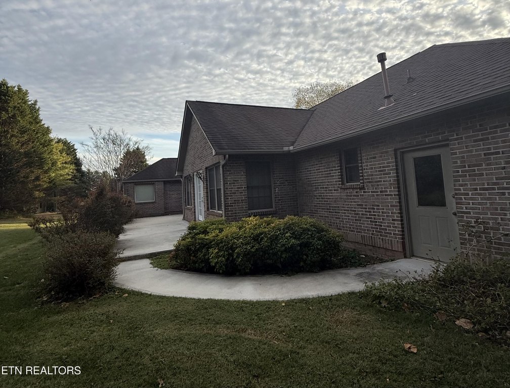 Alcoa, Tennessee, 37701, United States, 3 Bedrooms Bedrooms, ,2.5 BathroomsBathrooms,Residential,Forsale,1973607