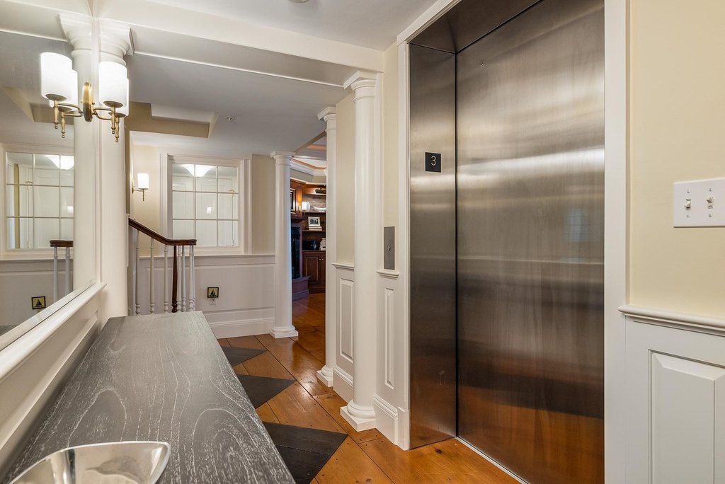 Portsmouth, New Hampshire, 03801, United States, 8 Bedrooms Bedrooms, ,8.5 BathroomsBathrooms,Residential,Forsale,2002395