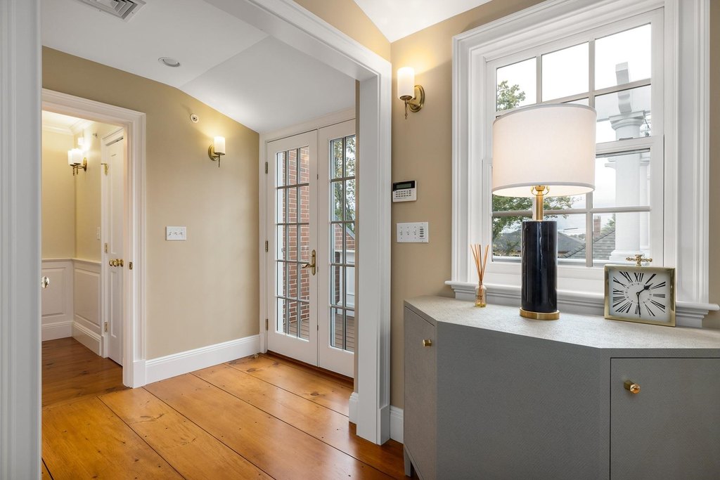 Portsmouth, New Hampshire, 03801, United States, 8 Bedrooms Bedrooms, ,8.5 BathroomsBathrooms,Residential,Forsale,2002395