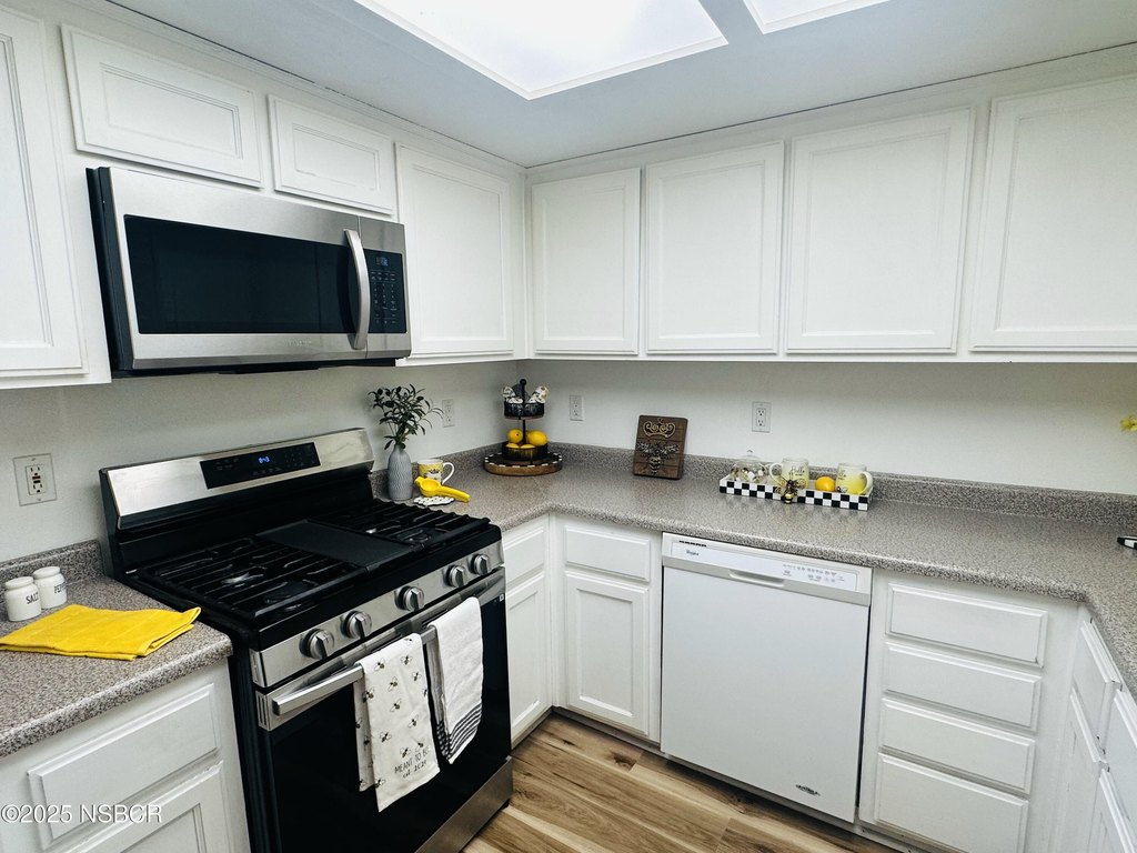 Buellton, California, 93427, United States, 3 Bedrooms Bedrooms, ,2.5 BathroomsBathrooms,Residential,Forsale,2004310