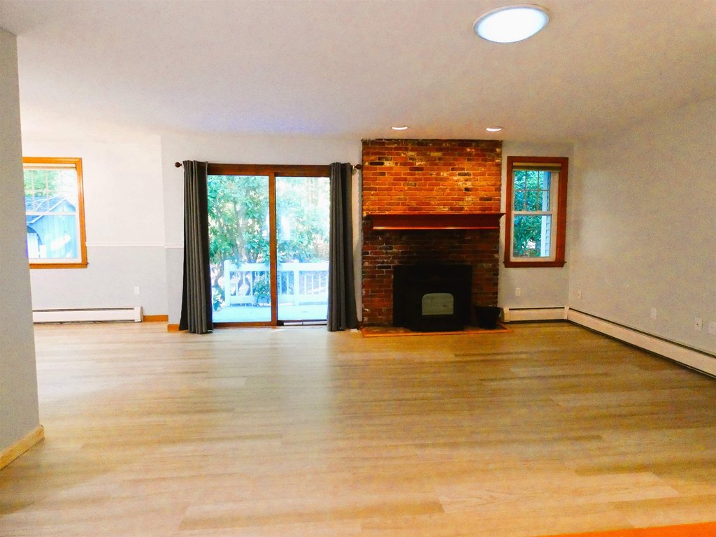 Laconia, New Hampshire, 03246, United States, 3 Bedrooms Bedrooms, ,2.5 BathroomsBathrooms,Residential,Forsale,1968469