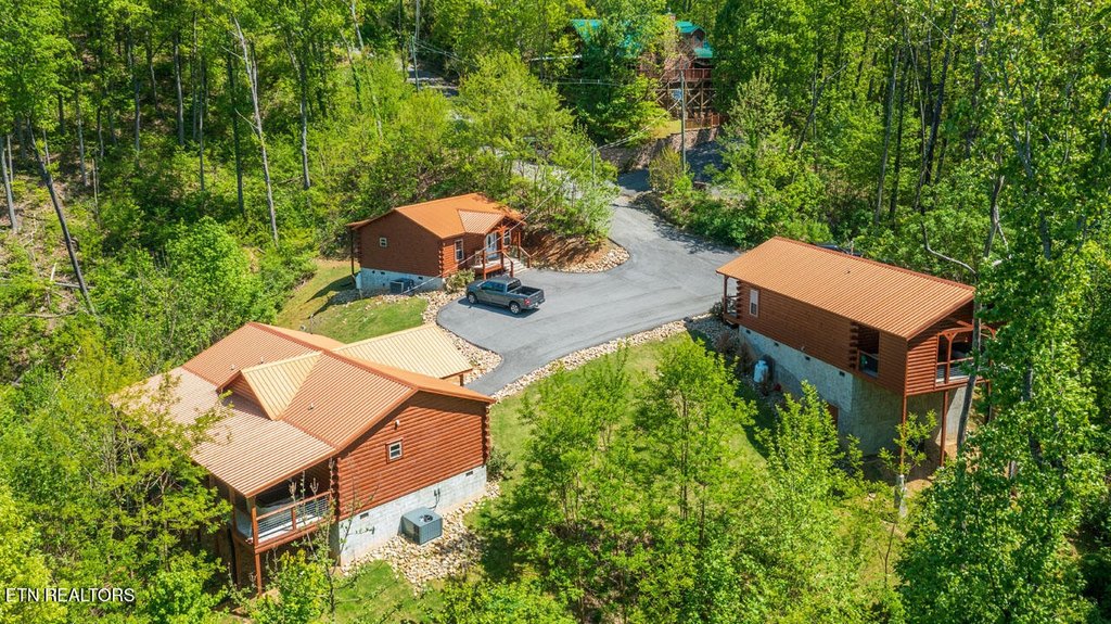 Gatlinburg, Tennessee, 37738, United States, 4 Bedrooms Bedrooms, ,4 BathroomsBathrooms,Residential,Forsale,1910238