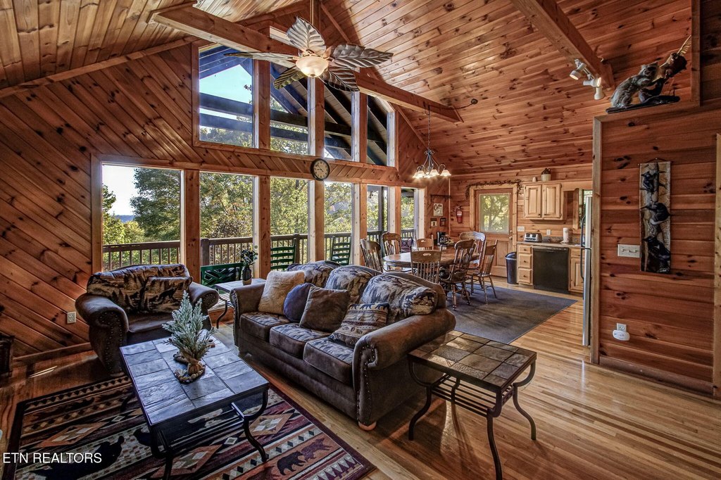 Sevierville, Tennessee, 37862, United States, 3 Bedrooms Bedrooms, ,3 BathroomsBathrooms,Residential,Forsale,1973612