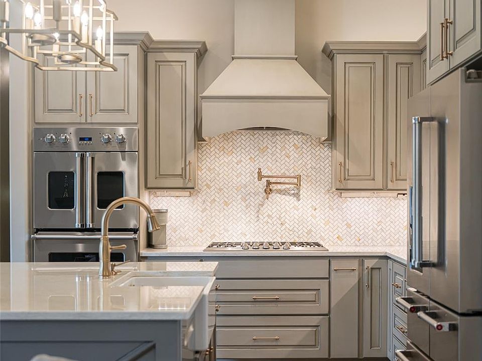 Fletcher, North Carolina, 28732, United States, 4 Bedrooms Bedrooms, ,5 BathroomsBathrooms,Residential,Forsale,1986013