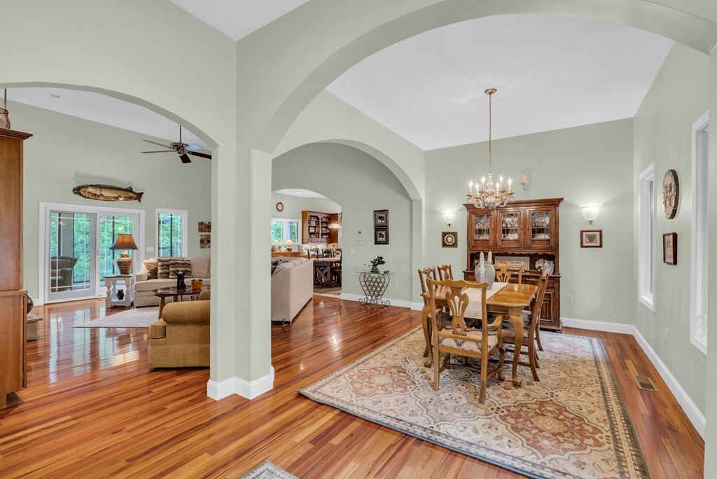 SPARTA, Tennessee, 38583, United States, 3 Bedrooms Bedrooms, ,3.5 BathroomsBathrooms,Residential,Forsale,1929832