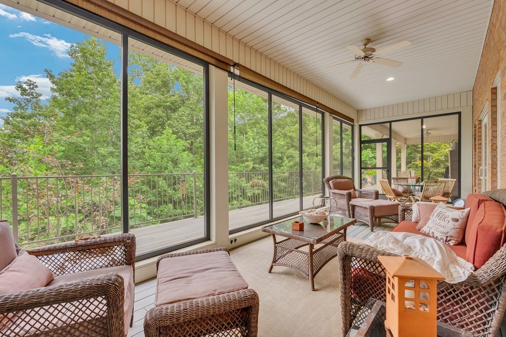 SPARTA, Tennessee, 38583, United States, 3 Bedrooms Bedrooms, ,3.5 BathroomsBathrooms,Residential,Forsale,1929832