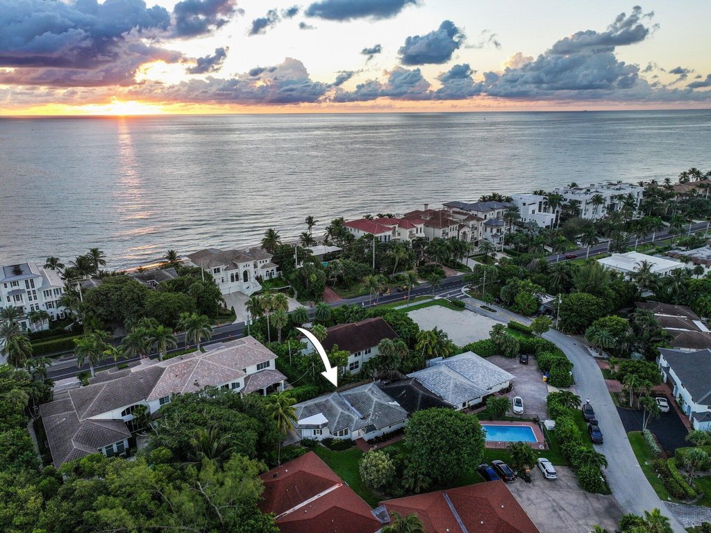 Highland Beach, Florida, 33487, United States, 3 Bedrooms Bedrooms, ,3 BathroomsBathrooms,Residential,Forsale,1996318