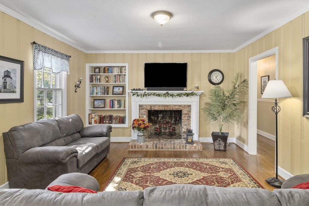 Signal Mountain, Tennessee, 37377, United States, 4 Bedrooms Bedrooms, ,2.5 BathroomsBathrooms,Residential,Forsale,2004666