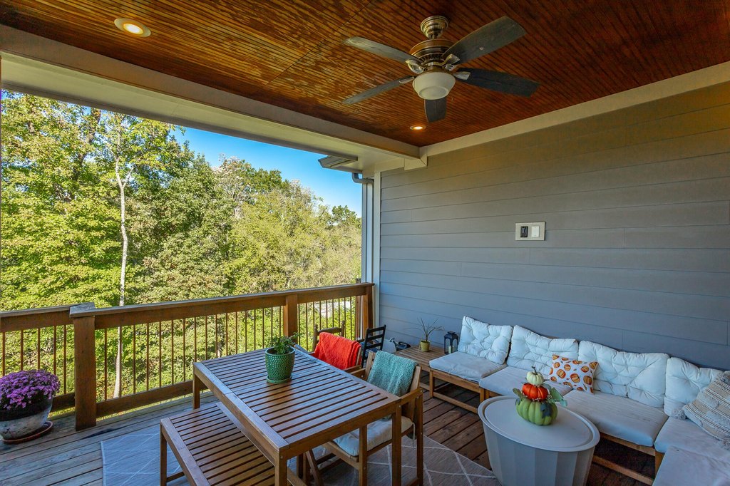 Chattanooga, Tennessee, 37405, United States, 4 Bedrooms Bedrooms, ,3.5 BathroomsBathrooms,Residential,Forsale,1995329