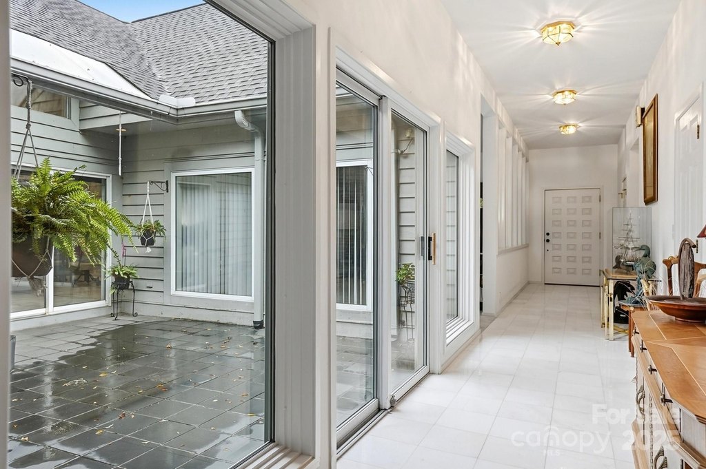 Lake Wylie, South Carolina, 29710, United States, 4 Bedrooms Bedrooms, ,4.5 BathroomsBathrooms,Residential,Forsale,2004559