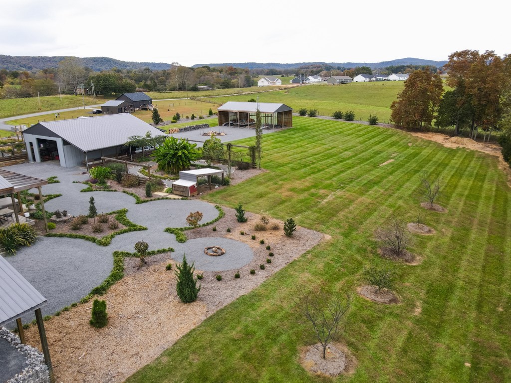 Doyle, Tennessee, 38559, United States, 3 Bedrooms Bedrooms, ,3 BathroomsBathrooms,Residential,Forsale,1996606