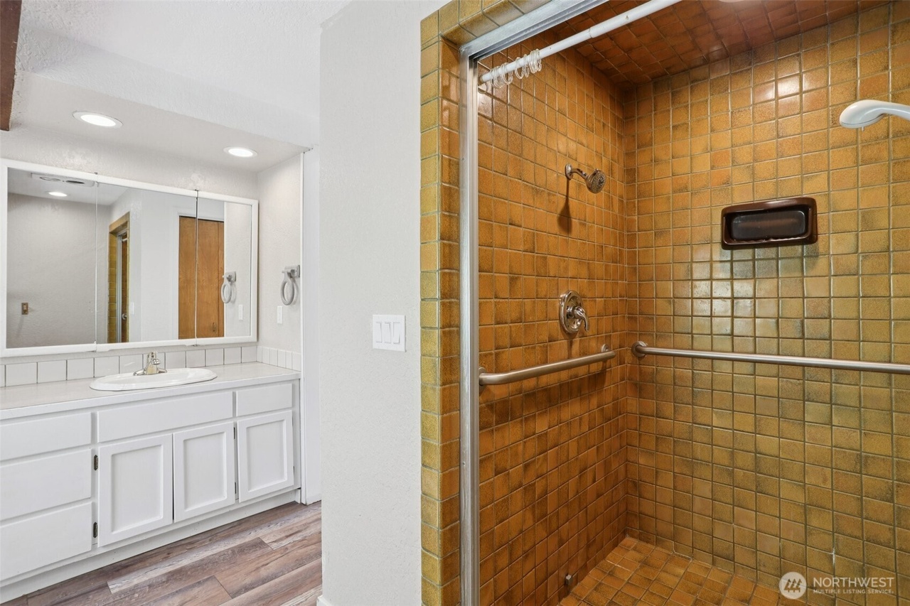 Granite Falls, Washington, 98252, United States, 3 Bedrooms Bedrooms, ,2 BathroomsBathrooms,Residential,Forsale,1990715