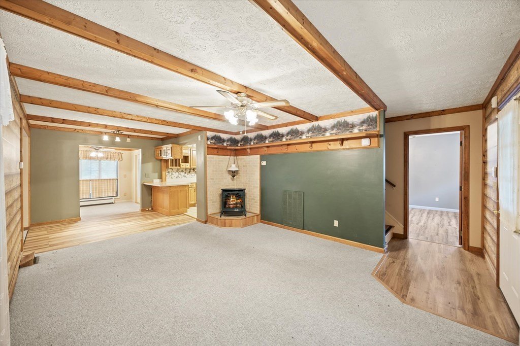 Byrdstown, Tennessee, 38549, United States, 4 Bedrooms Bedrooms, ,2.5 BathroomsBathrooms,Residential,Forsale,1929852