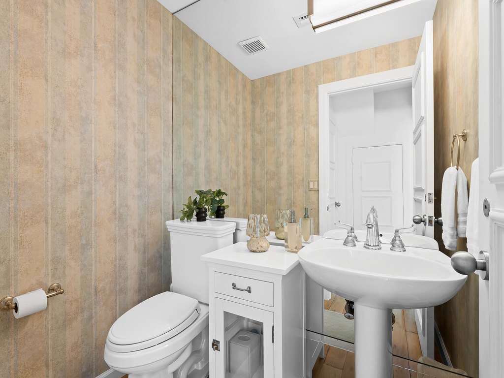 Delray Beach, Florida, 33483, United States, 4 Bedrooms Bedrooms, ,3.5 BathroomsBathrooms,Residential,Forsale,1996344