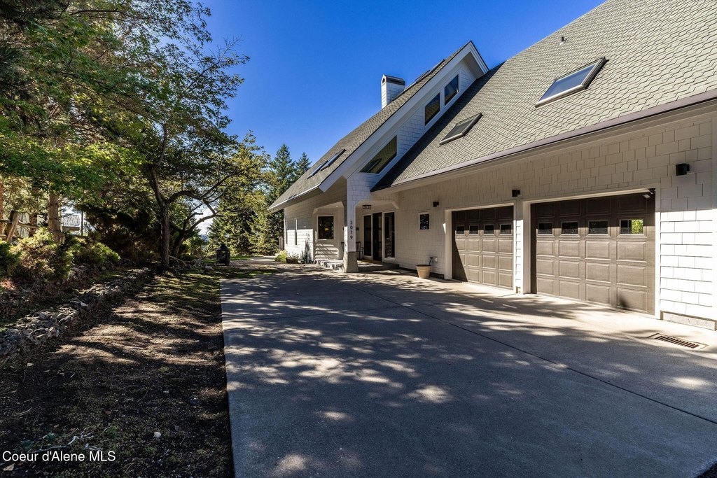 Coeur d'Alene, Idaho, 83814, United States, 4 Bedrooms Bedrooms, ,3 BathroomsBathrooms,Residential,Forsale,1960021