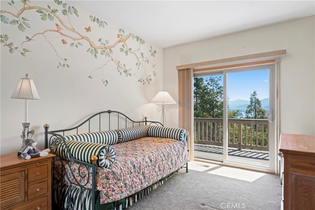 Lake Arrowhead, California, 92352, United States, 4 Bedrooms Bedrooms, ,2.5 BathroomsBathrooms,Residential,Forsale,1946613