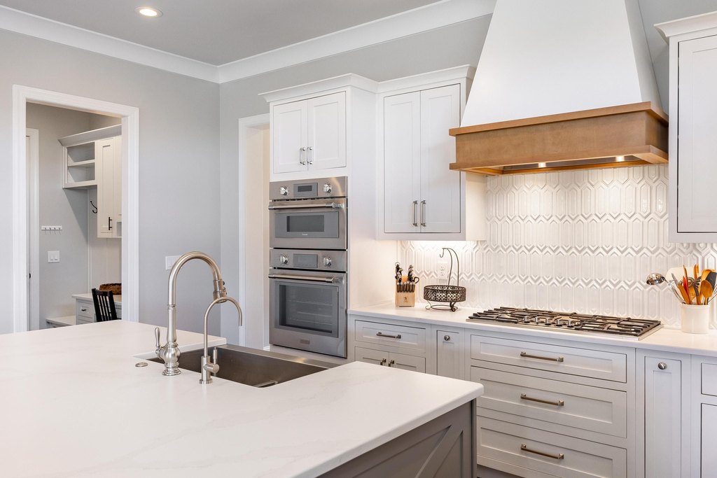 Chattanooga, Tennessee, 37405, United States, 5 Bedrooms Bedrooms, ,5 BathroomsBathrooms,Residential,Forsale,2009546