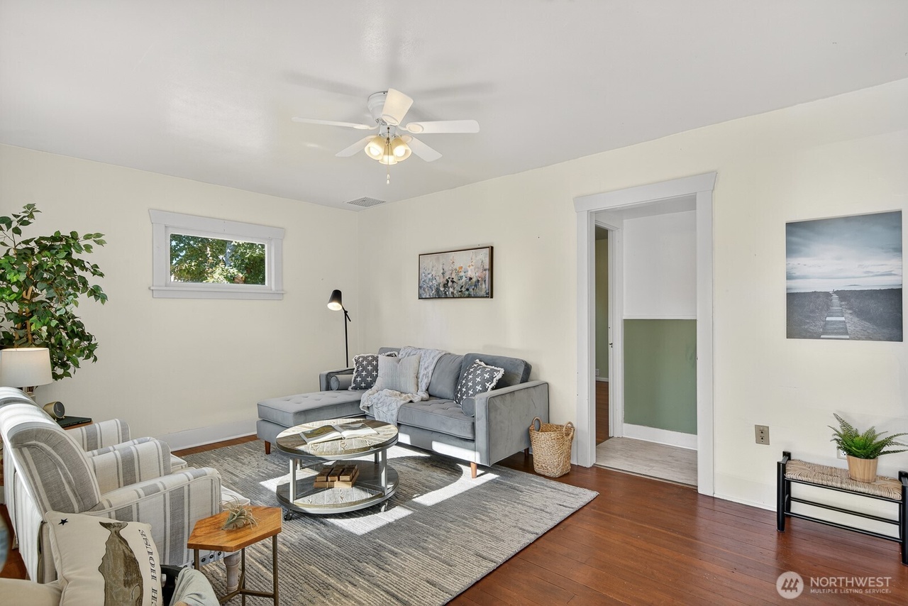 Anacortes, Washington, 98221, United States, 3 Bedrooms Bedrooms, ,2 BathroomsBathrooms,Residential,Forsale,1990712