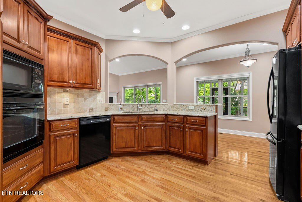 Loudon, Tennessee, 37774, United States, 3 Bedrooms Bedrooms, ,3 BathroomsBathrooms,Residential,Forsale,1893719