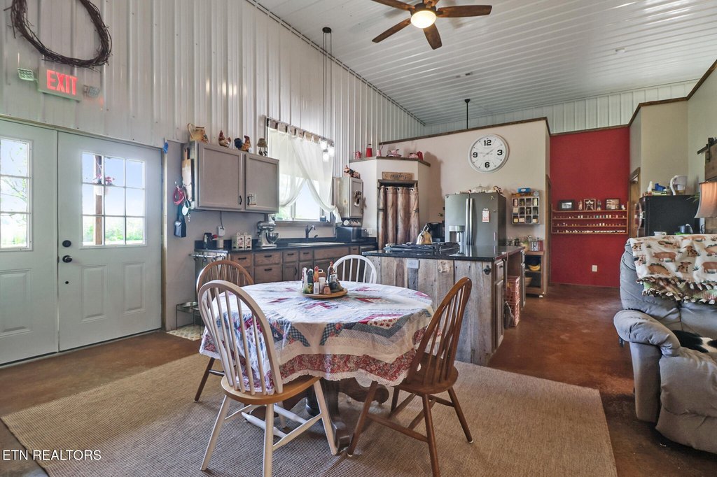 Crossville, Tennessee, 38571, United States, 3 Bedrooms Bedrooms, ,2.5 BathroomsBathrooms,Residential,Forsale,1907865