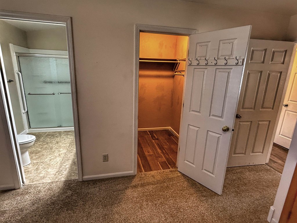 Sundance, Wyoming, 57783, United States, 5 Bedrooms Bedrooms, ,3 BathroomsBathrooms,Residential,Forsale,2004333