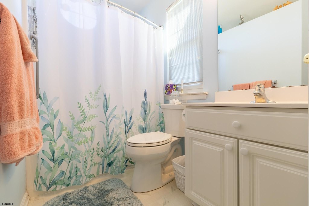 Egg Harbor Township, New Jersey, 08234, United States, 4 Bedrooms Bedrooms, ,3 BathroomsBathrooms,Residential,Forsale,1994156