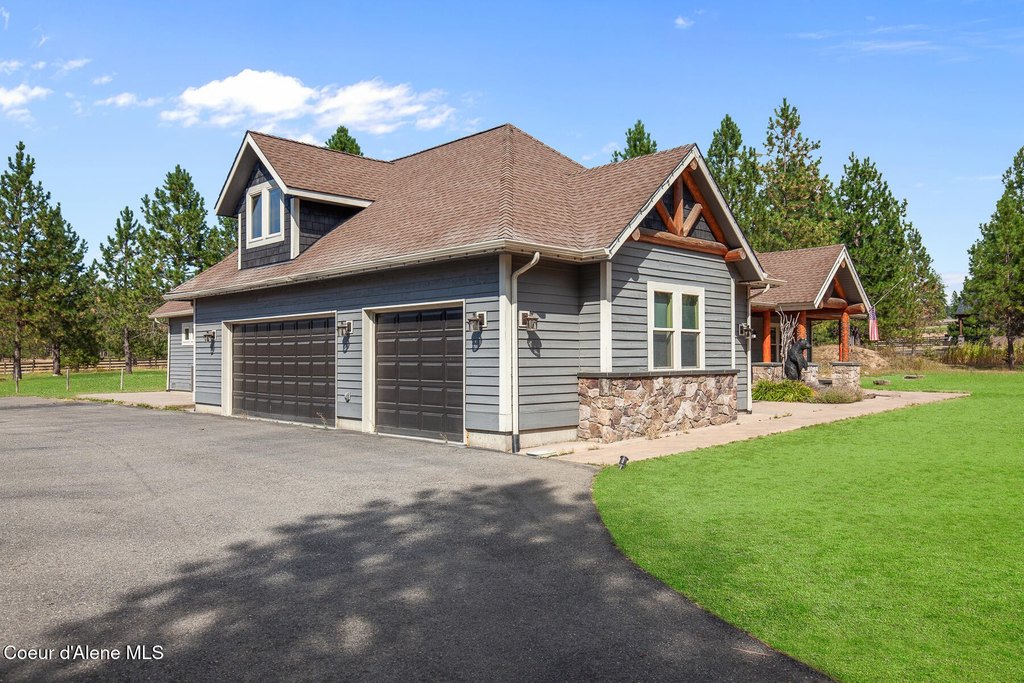 Hayden, Idaho, 83835, United States, 3 Bedrooms Bedrooms, ,3.5 BathroomsBathrooms,Residential,Forsale,1946352