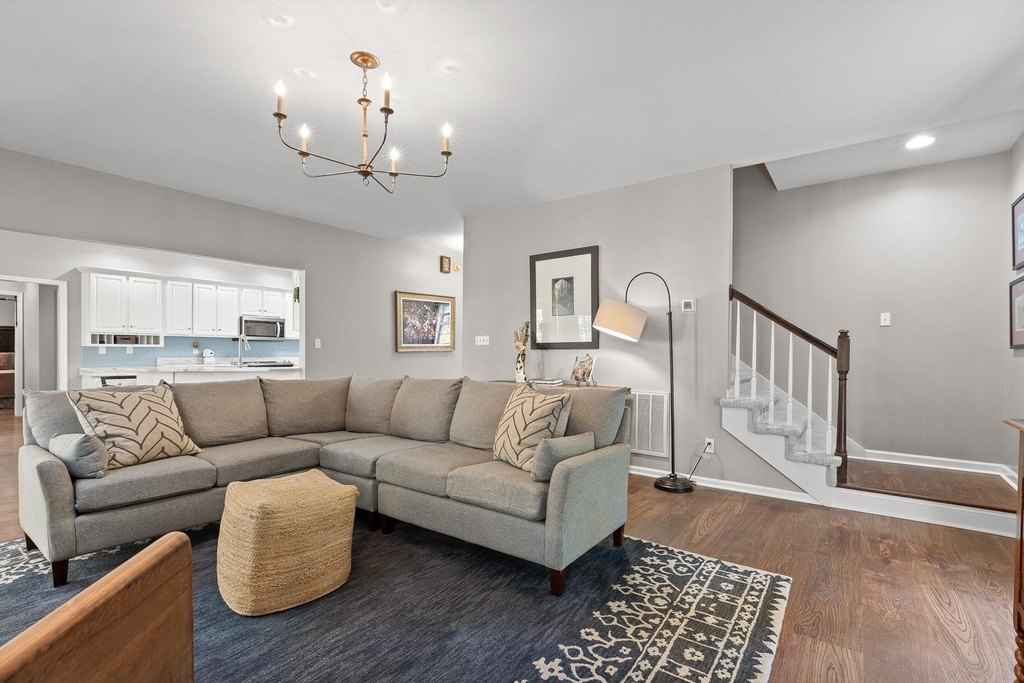 Signal Mountain, Tennessee, 37377, United States, 5 Bedrooms Bedrooms, ,3 BathroomsBathrooms,Residential,Forsale,2004663