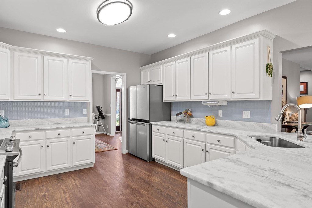 Signal Mountain, Tennessee, 37377, United States, 5 Bedrooms Bedrooms, ,3 BathroomsBathrooms,Residential,Forsale,2004663