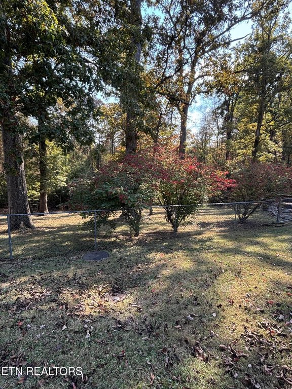 Knoxville, Tennessee, 37920, United States, 3 Bedrooms Bedrooms, ,2 BathroomsBathrooms,Residential,Forsale,1999456