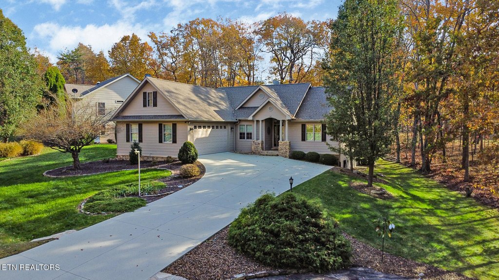 Crossville, Tennessee, 38558, United States, 3 Bedrooms Bedrooms, ,2 BathroomsBathrooms,Residential,Forsale,1996594