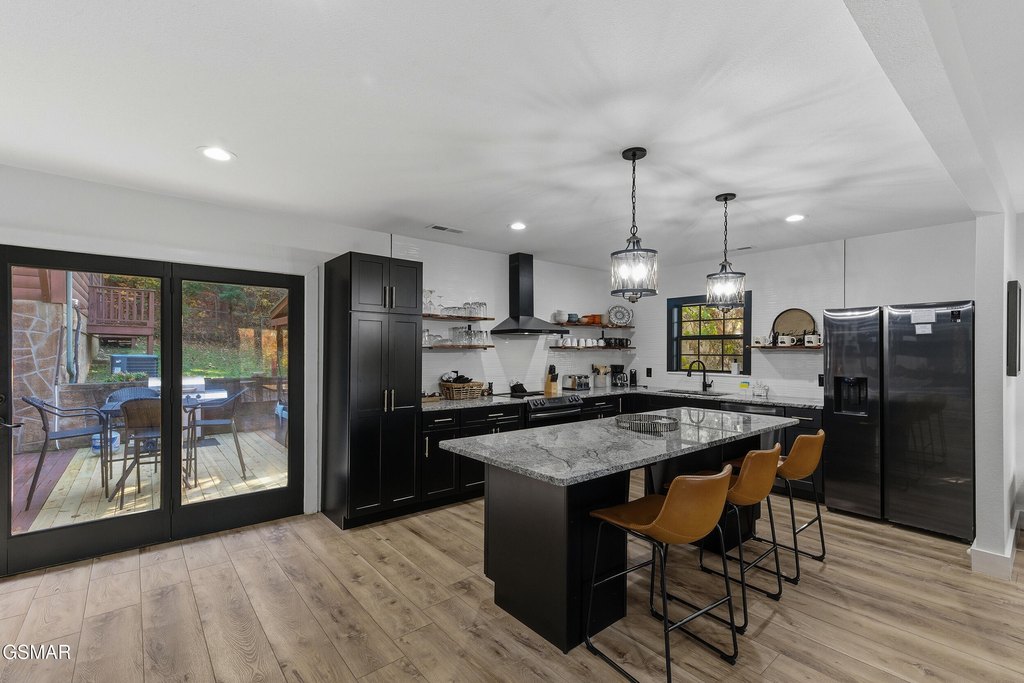 Sevierville, Tennessee, 37862, United States, 3 Bedrooms Bedrooms, ,3 BathroomsBathrooms,Residential,Forsale,1999444