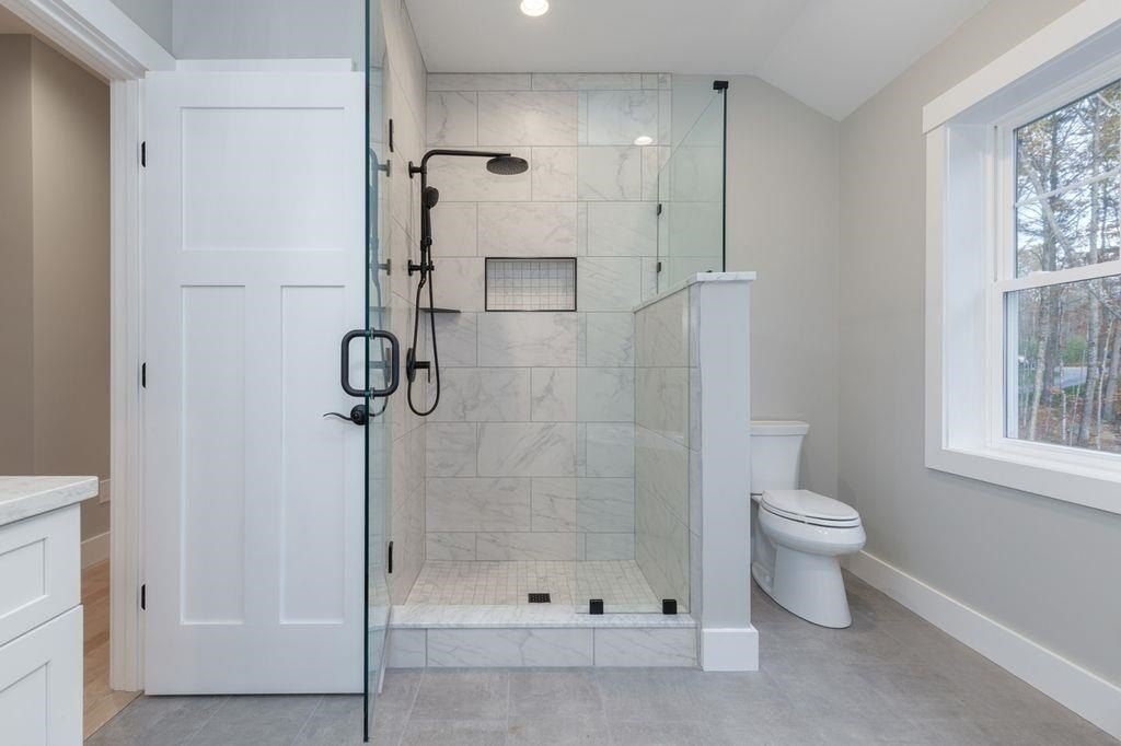 Moultonborough, New Hampshire, 03254, United States, 3 Bedrooms Bedrooms, ,3.5 BathroomsBathrooms,Residential,Forsale,2010628