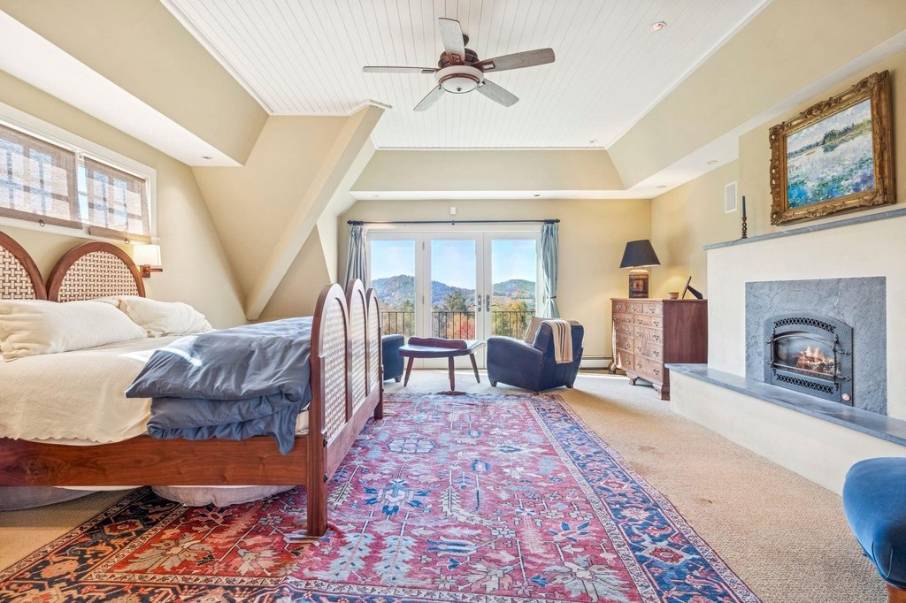 Lyme, New Hampshire, 03768, United States, 4 Bedrooms Bedrooms, ,5.5 BathroomsBathrooms,Residential,Forsale,1999497