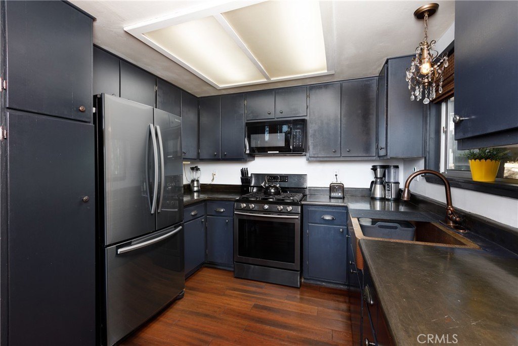 Lake Arrowhead, California, 92352, United States, 3 Bedrooms Bedrooms, ,3 BathroomsBathrooms,Residential,Forsale,1953305