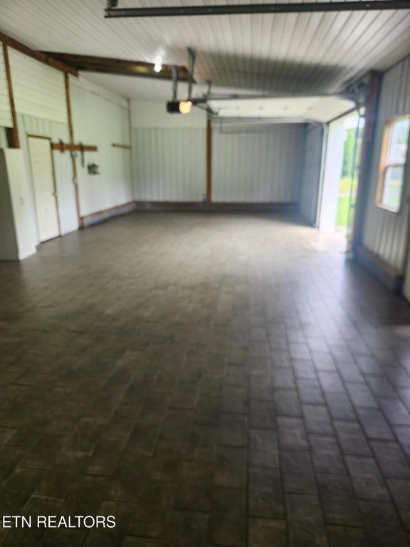 Crossville, Tennessee, 38572, United States, 3 Bedrooms Bedrooms, ,2.5 BathroomsBathrooms,Residential,Forsale,1952853